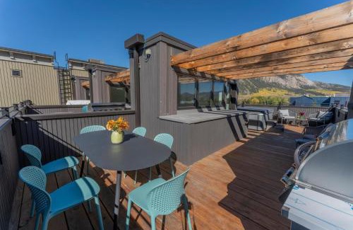 Crested Butte House | Academy Place | Larkspur