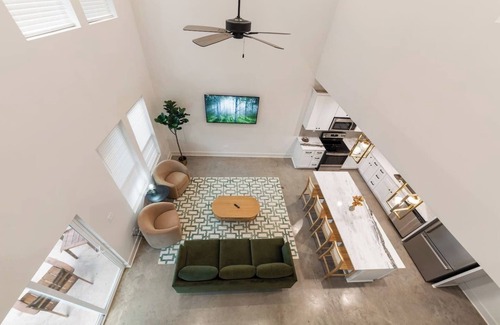 Lafayette House | Acadian House-Cajun Country Gem-King Bed-Fast WiFi