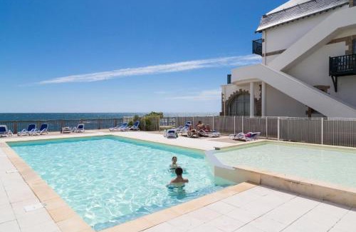 Batz-sur-Mer Apartment | Accès direct plage et piscine - Entre mer et marais salants