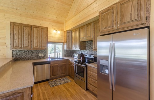 Cameron House | Access to the Slide of the Madison River near Yellowstone