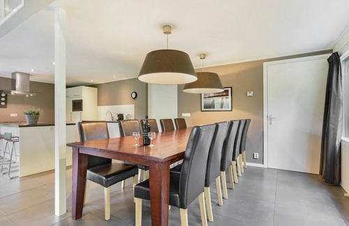 Midlaren House | Accessible Home in a Tranquil Wooded Park