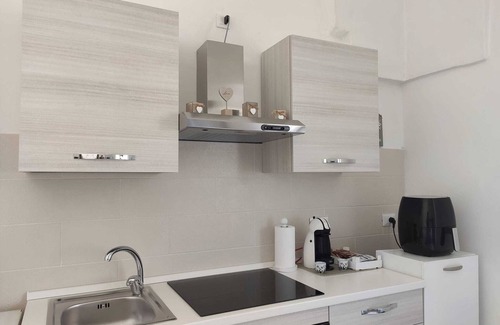 Pulsano Apartment | Accogliente Appartamento a Pulsano, a Pochi Minuti dal Mare