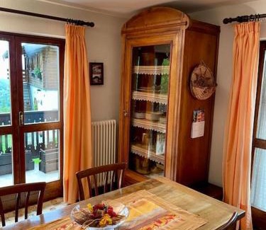 Saint-Vincent Apartment | Accogliente Casa di Montagna