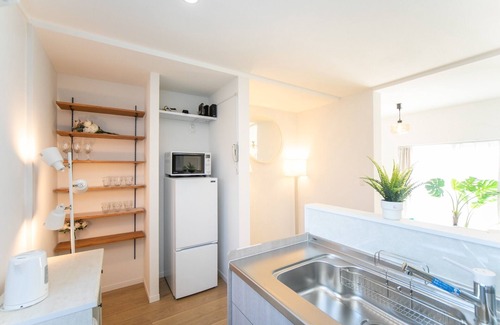 Kuwana House | Accommodates 9 people pets allowed 5 minutes to /Kuwana Mie