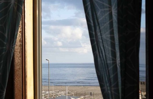 Nettuno Apartment | Accommodation in Art Nouveau building facing the sea