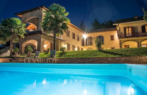 Canelli Apartment | Accommodation 'The Granary' in a renovated late 19th century country house