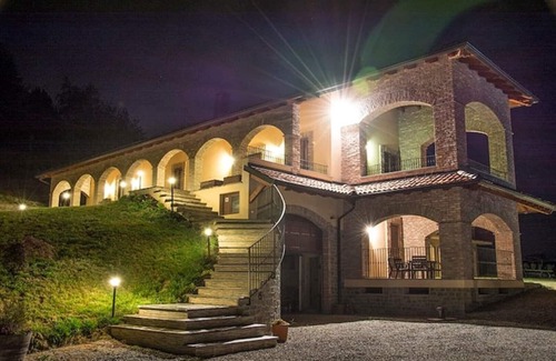 Canelli Apartment | Accommodation 'The Granary' in a renovated late 19th century country house