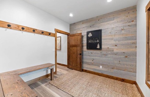 Lead House | Ace In The Hills