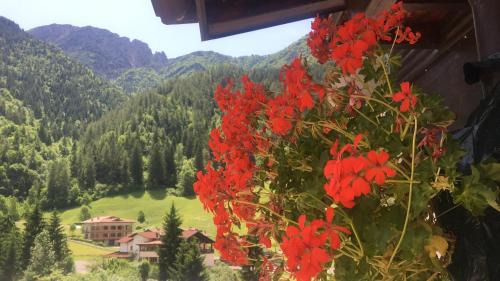 San Colombano Apartment | Acero Rosso