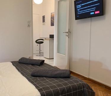 Platia Viktorias Apartment | Acharnon Suite