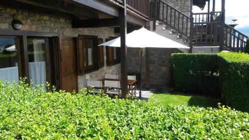 Ger Apartment | Acogedor apartamento con jardín en Ger