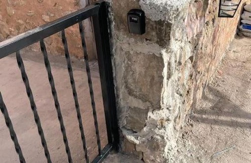 Albarracin House | Acogedora casa con patio-parking