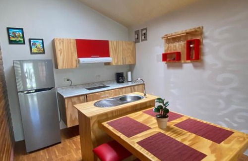 La Fortuna House | Acogedora Casa tipo Cabaña en el Centro de La Fortuna