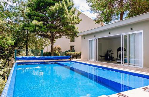 Vila Inglesa Apartment | Aconchegante apartamento em Campos do Jordão, região Capivari - PET friendly#
