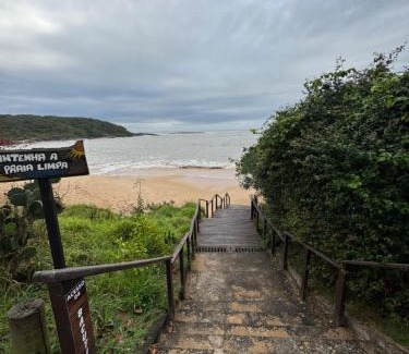 Enseada Azul Apartment | Aconchegante apartamento a 100 mt da Praia da Bacutia
