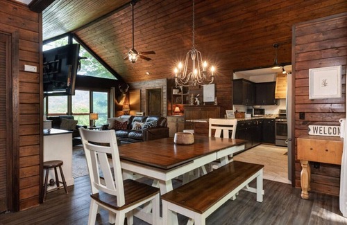 Deep Gap Cabin | Acorn Cottage - Powder Horn Mountain
