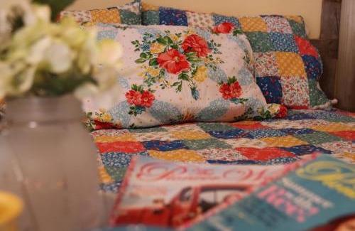 Canton Hotel | Acorn Hideaways Frontier Suites