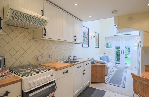 Winkfield House | Acorn Lodge Windsor - One Bedroom House, Sleeps 3