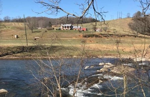 Lexington House | Acres on River - Bball, Pool Table, Fire Ring
