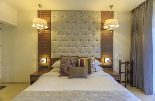 Baga Resort | Acron Waterfront Resort