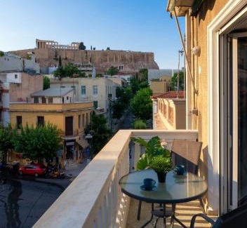 Makrigianni Apartment | Acropolis apartment with a unique view 2