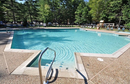 Bartlett Condo | Across The Street From The Base Lodge And Ski Lifts At Attitash