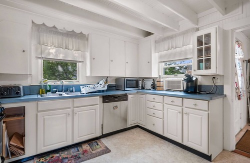 Sagamore Beach House | Across the street from Sagamore Beach