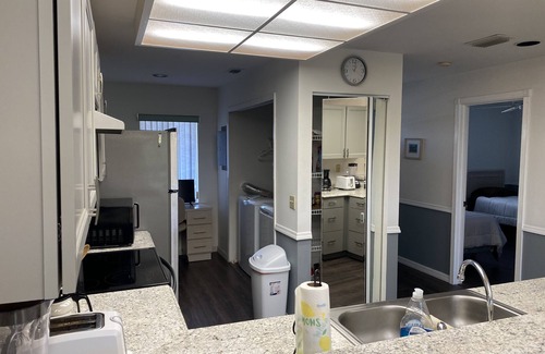 Englewood Condo | ACTIVE CONDO COMPLEX. Nestled at a nature preserve, SURVIVED MILTON!