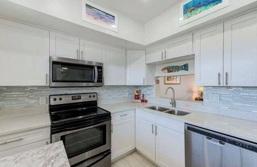 Seminole Condo | Active Waterfront Resort Lifestyle, a Snowbird’s dream ☀️🌴 🏖️ 90 day min rental