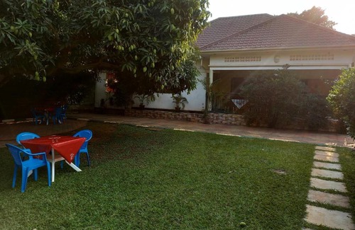 Entebbe House | Ad Libitum Gardens