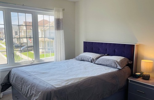 Thorold House | Ad's Place:3 Beautiful Rooms in Welland, 15 Minutes to Niagara Falls