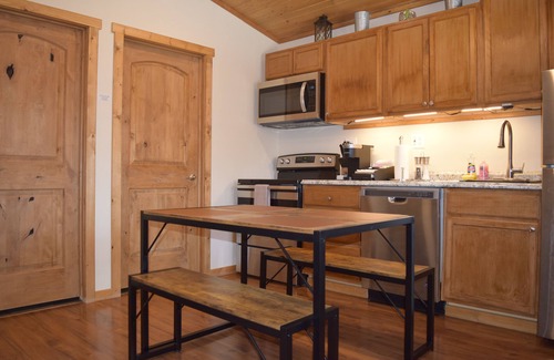 Cannonville Cabin | ADA accessible, quaint and spacious cabin in the heart of Bryce Canyon Country