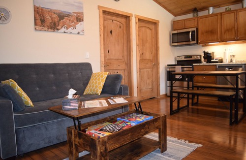 Cannonville Cabin | ADA accessible, quaint and spacious cabin in the heart of Bryce Canyon Country