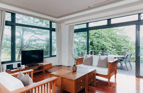 Fengbin Bed & Breakfast | Adagio Shitiping
