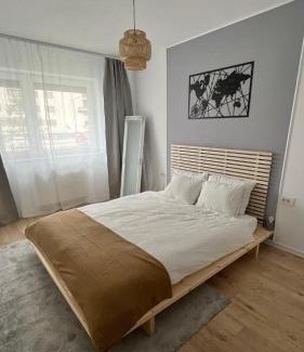 Tractorul Apartment | Adam's Place