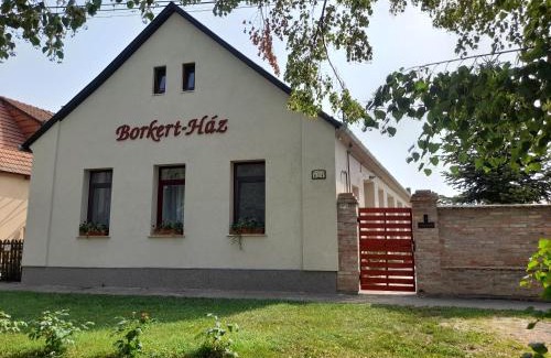 Villany Bed & Breakfast | Adamkó Borkert Ház