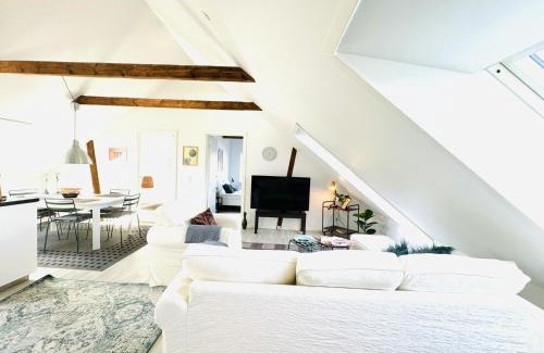 Vodskov Apartment | aday - 4 Bedrooms Penthouse in Langholt
