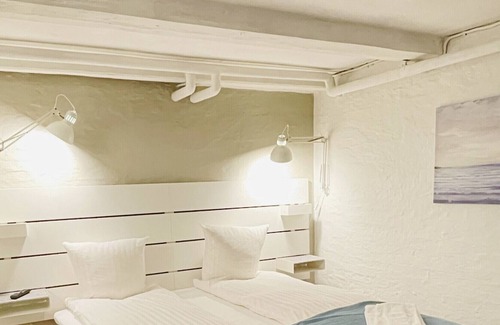 Aalborg Bed & Breakfast | aday - Aalborg Mansion - Elegant Room