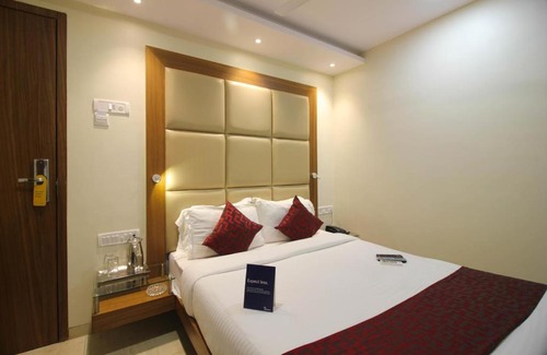 Mumbai Hotel | Address Inn Hotel