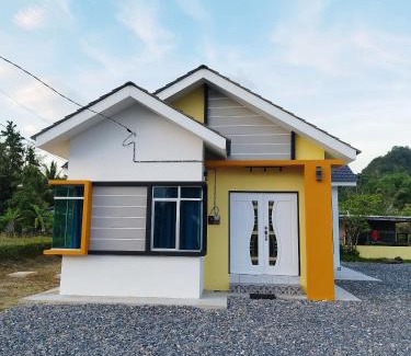 Kampung Hujong Bukit House | Adellea Homestay