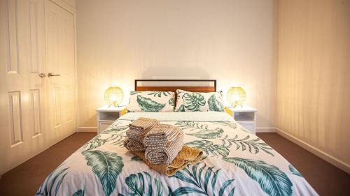 Bermagui House | Adelong Secluded Beach house Linen provided Bermagui