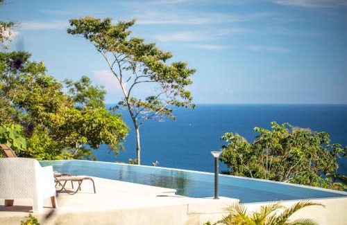 Montezuma Cabin | Adeluna Luxury Villas