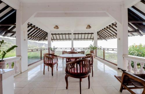 Kretek Hotel | Adinda Beach Hotel and Villa