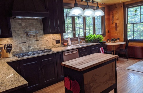 Saranac Lake House | Adirondack Artist Retreat -spacious 5 bedroom w/9 person hot tub and more!