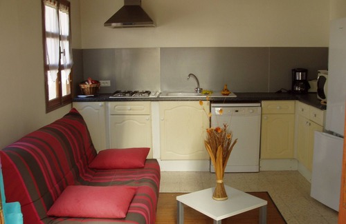 Pomerols House | Adjoining the owner's main house