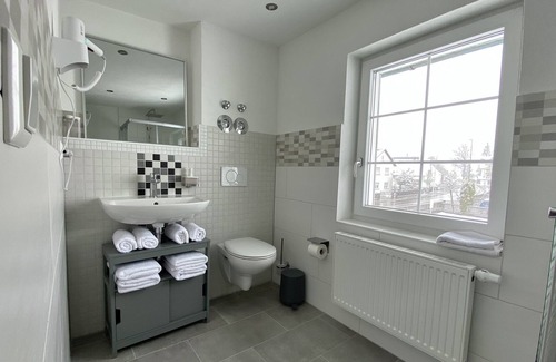 Koetz Apartment | ADN Apartments XL, Minimalist & Modern