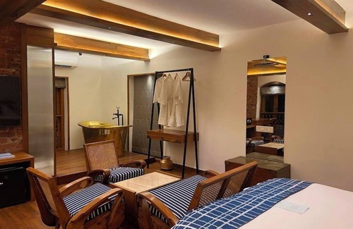Wellington Pier Hotel | ADOBE BOMBAY