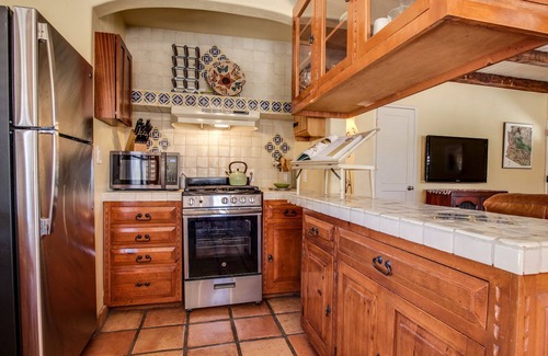 Cortaro House | Adobe Home w/Mt Views -Hacienda Del Cholla