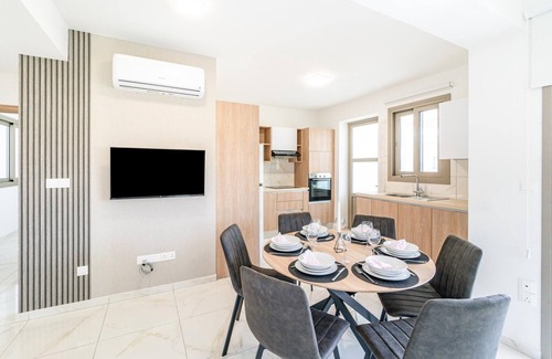 Universal Apartment | Adolina Two Bedroom Apartment 101