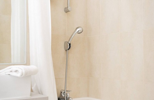 Gap Hotel | Adonis Gapotel